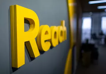 Reach PLC, Eigentümer des Mirror, des ...