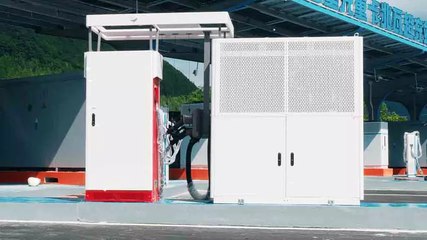 Huawei bringt die weltweit erste 100-MW-Ladestation für Lkw auf den Markt - die Station kann in nur 5 Minuten 100 km Reichweite bieten