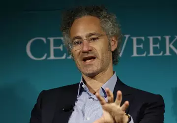 Palantir-Aktien steigen dank der Faszination für ...