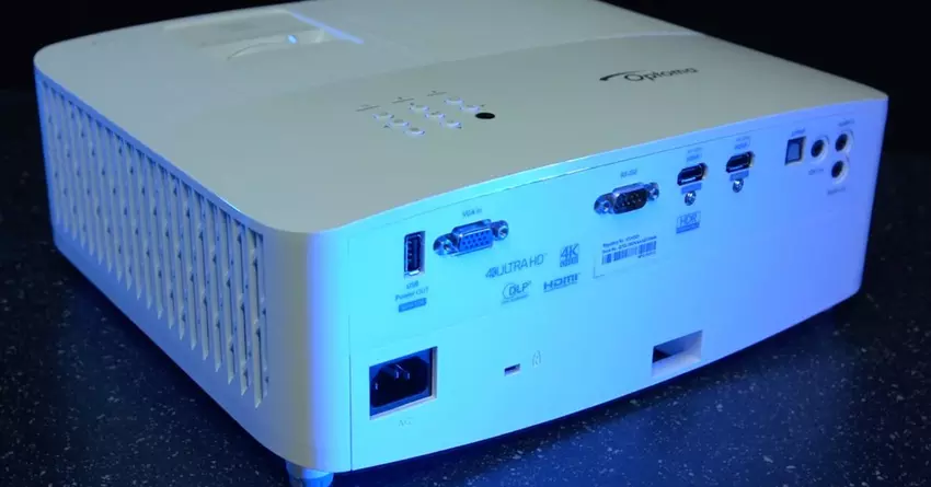 Optoma UHD38 mini beamer ps5