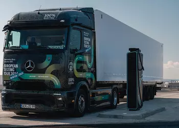 Elektro-Lkw Mercedes eActros 600 strebt Guinness-Rekord ...