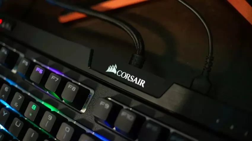 Corsair Strafe RGB MK.2 lautlose mechanische Tastatur