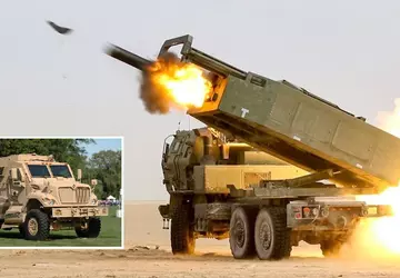 Vier M142 HIMARS mit GMLRS-Munition, 32 ...