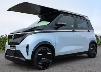 Das einziehbare Nissan-Solarmodul bietet bis zu ...