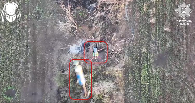 Die Nationalpolizei-Drohne "Predator" zerstört einen Bomber-Quadcopter ...