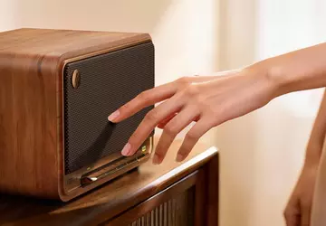 Edifier hat den aktualisierten Retro-Lautsprecher M330 ...