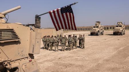 Die US-Armee hat Luftangriffe auf ISIS-Stützpunkte in Syrien geflogen, um zu verhindern, dass diese sich vom Sturz des Assad-Regimes erholen