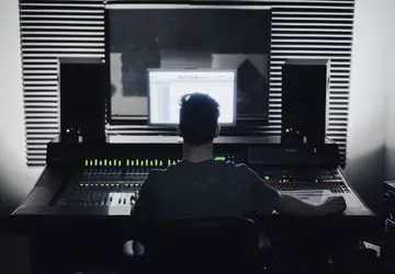 Google und Universal Music diskutieren über ...