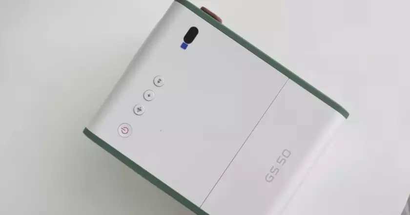 BenQ GS50 Projektor mit bluetooth