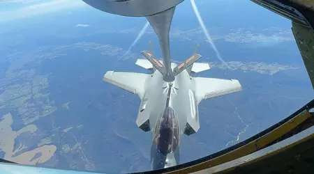Polnische F-35A zum ersten Mal in US-Luft betankt 