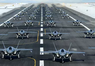 Pentagon kauft 375 F-35-Kampfflugzeuge im Wert ...