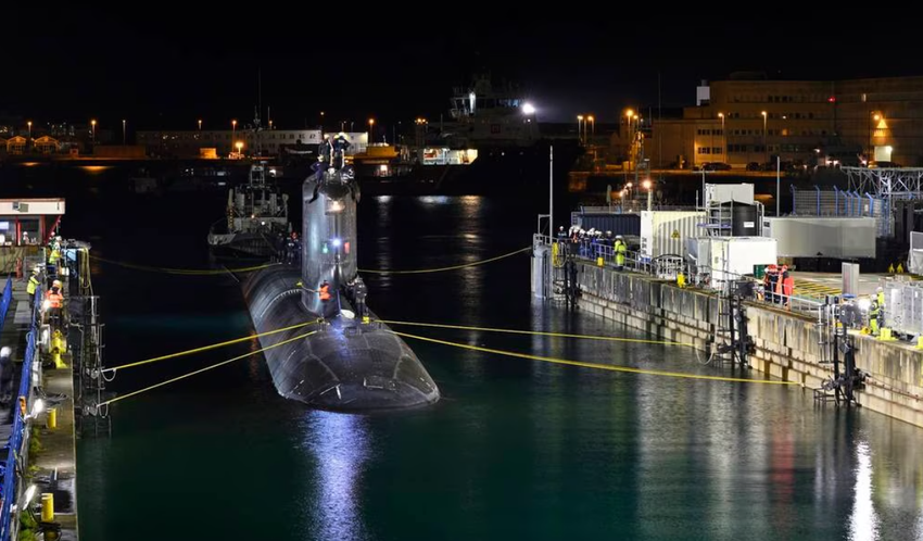 Frankreich beginnt mit den abschließenden Tests des SSN Duguay-Trouin, eines atomgetriebenen U-Boots der nächsten Generation, das Exocet SM39-Raketen und FM21-Torpedos tragen kann