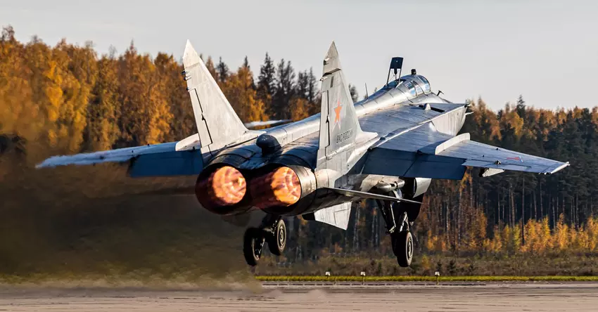 Überschallkampfflugzeug MiG-31 der vierten Generation in Russland für 35 Millionen Dollar abgestürzt