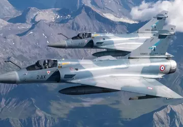 Emmanuel Macron: Frankreich will Mirage 2000-5-Kampfjets ...