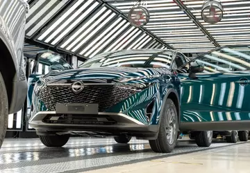 Die Automobilproduktion im Vereinigten Königreich fiel ...