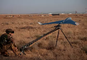 Die AFU hat slowenische Bramor C4EYE-Aufklärungsdrohnen ...