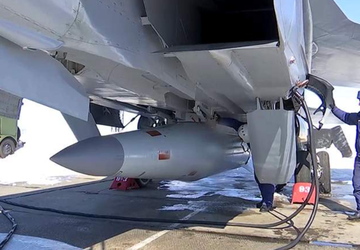 Die neueste Hyperschallrakete "Kinzhal" ist auf ...