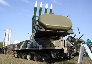 Israel zerstört Hubschrauber und Luftabwehrsysteme, die ...