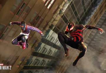 "New Game+", zusätzliche Kostüme und bunte ...