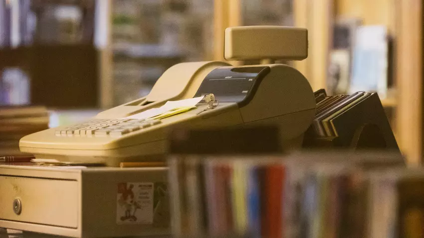 Aufstieg der Registrierkassen: In den USA zwangen Hacker Registrierkassen, Manifeste zum Schutz der Arbeiter statt Schecks herauszugeben