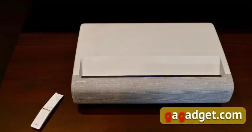 SAMSUNG 130" 4K-Beamer  für zu Hause 