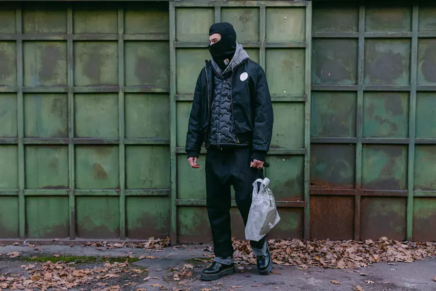 Ein Moment der Schönheit: die Entwickler von Disco Elysium präsentierten eine Tasche in Form einer Tasche der Hauptfigur des Spiels