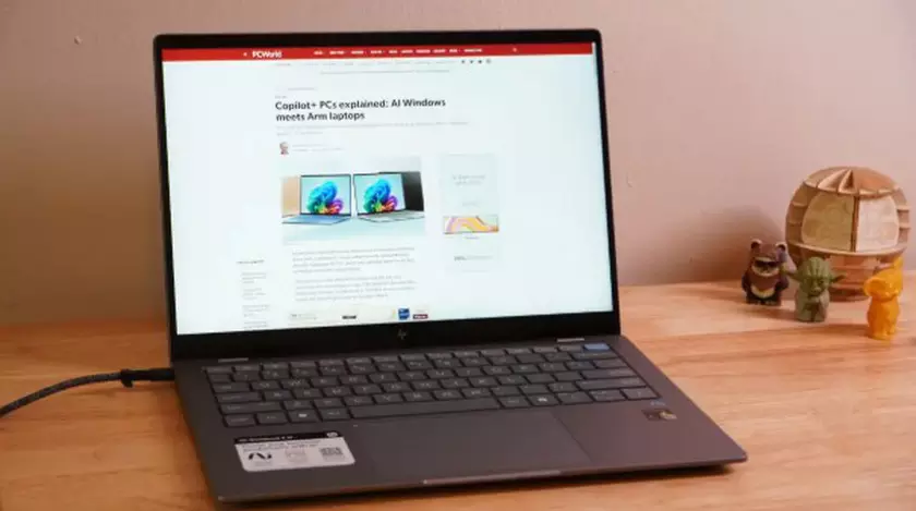 HP OmniBook X Snapdragon X Elite-Notebook