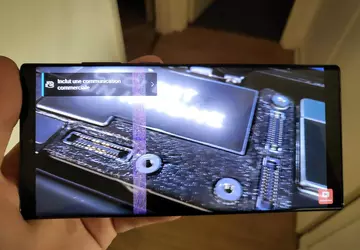 Das Samsung Galaxy S22 Ultra steckt ...