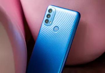 Moto E30 - Unisoc T700, 48MP ...