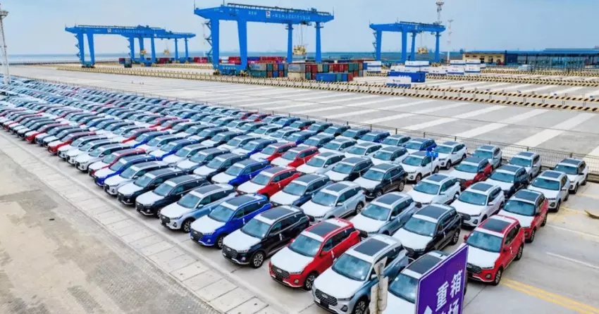 Im Jahr 2024 produziert China 31,282 Millionen Fahrzeuge und steigert die PHEV-Exporte um 190 Prozent