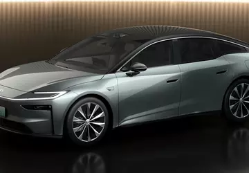 Toyotas Elektro-Limousine bZ7 will Tesla Käufer ...