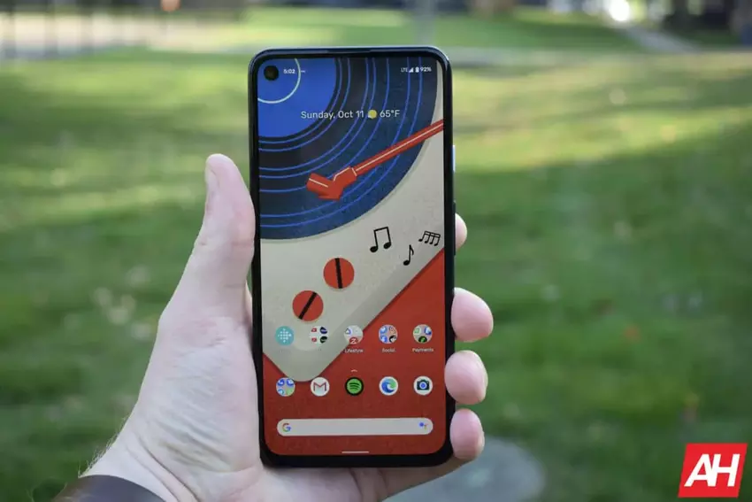Pixel 4a Nutzer sind wütend nach einem überraschenden Update von Google, das die Akkulaufzeit verschlechtert