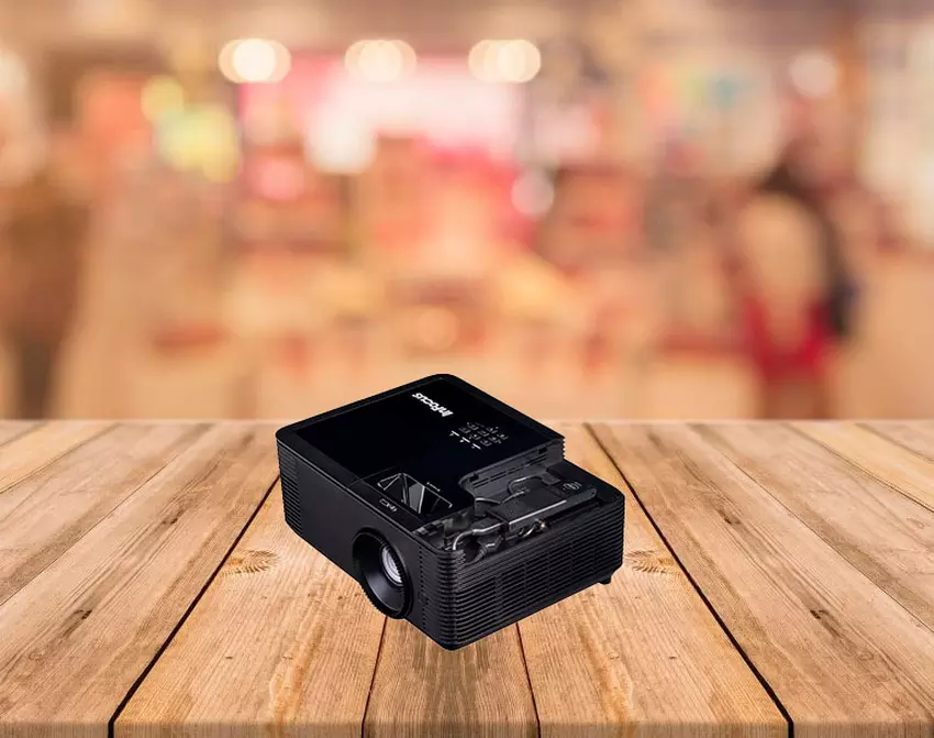 InFocus IN136 LED-Projektor