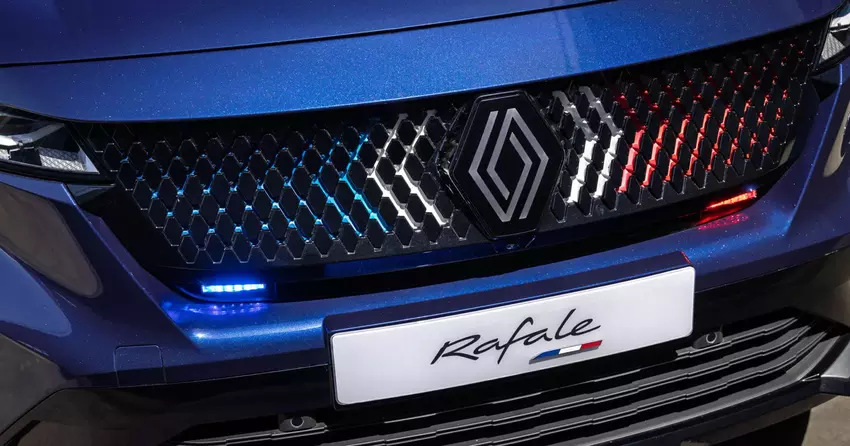 Renault hat einen Präsidentschafts-Crossover mit Marmor, Panzerglas und Flaggenmasten gebaut