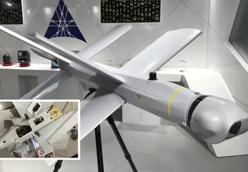 Die russische Kamikaze-Drohne Lancet ist mit ...