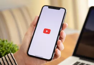 Die YouTube-App ist auf Apple-Geräten mit ...