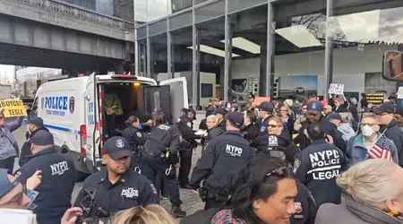 Tesla Takedown": Eine Welle von Anti-Mask-Protesten schwappt durch die USA