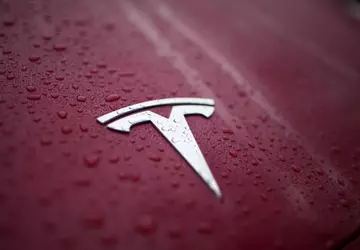 Tesla am Rande des Abgrunds: Gewinne ...