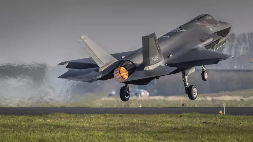 Die Schweiz unterzeichnete einen Vertrag im Wert von 6,035 Milliarden Euro über den Kauf von F-35A Lightning II-Kampfflugzeugen der fünften Generation