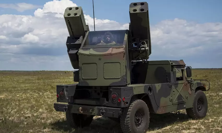 AN/TWQ-1 Avenger SAMs, TOW APCs und M864 Streumunition: Was in dem neuen 325 Millionen Dollar schweren US-Militärhilfepaket enthalten sein wird, wurde jetzt bekannt