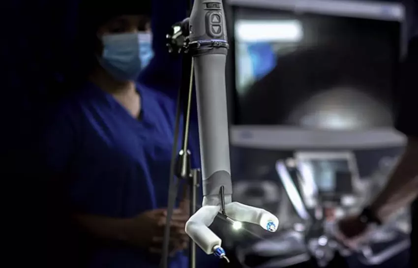 NASA schickt MIRA, einen chirurgischen Roboter, auf die Internationale Raumstation