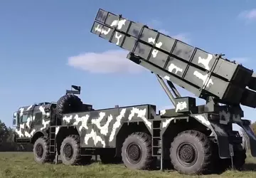 Weißrussland rüstet das Polonez-Mehrfachraketen-System mit russischen ...