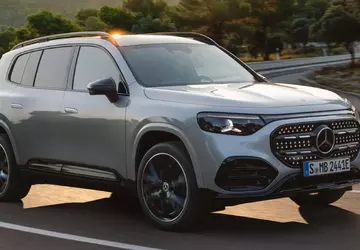 Der neue Mercedes-Benz GLB debütiert in ...