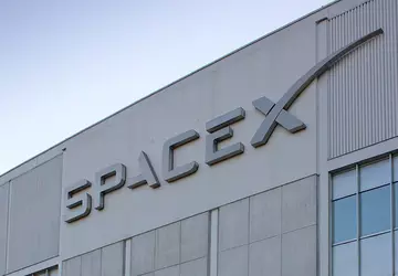 SpaceX mit 800 Milliarden Dollar bewertet: ...