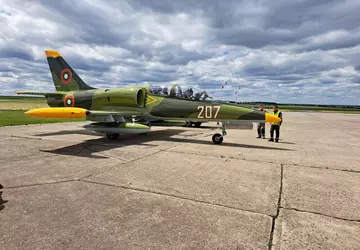 Aero Vodochody übergibt das erste modernisierte ...