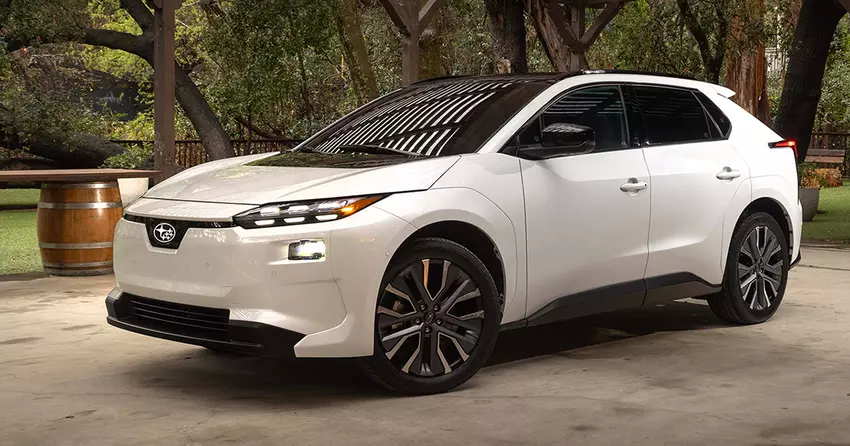 Der Subaru Solterra 2026 bekommt mehr Reichweite, ein neues Design und eine Tesla NACS Ladesteckdose