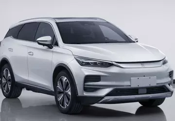 BYD bringt überarbeiteten Elektro-Crossover Tang mit ...