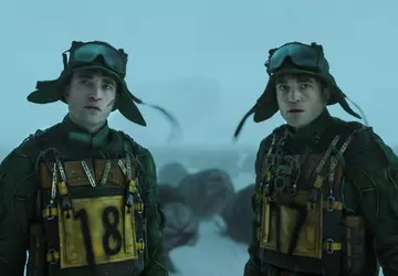 Der Sci-Fi-Film Mickey 17 mit Robert ...