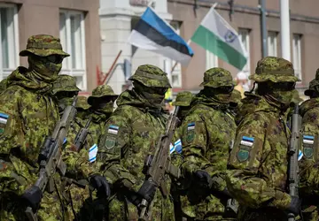 Estland sagt, es könne Russland "mehrere ...