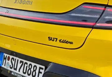 Der Xiaomi SU7 Ultra wurde erstmals ...